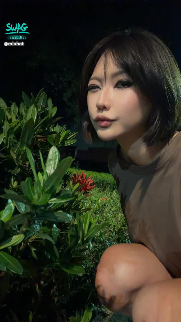 miohot : 不良少女夜不歸宿😂