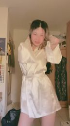 lustine : 半夜睡不著有感而發🫣
今年生日很開心又是跟你們一起度過❤️
翻到菜鳥時期的影片覺得很好笑😂
很多人也是從那時支持到現在
春嬌真的非常感謝你們呦!!!
希望你們繼續支持又老一歲的春嬌🤗
#日常 #性感 #可愛 #生活 #露臉