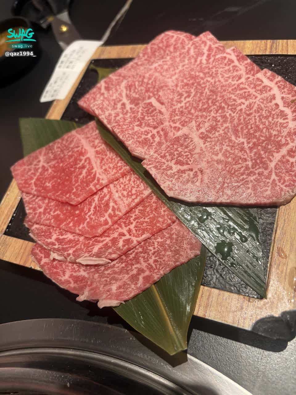 qaz1994_ : 吃肉肉長肉肉❤️