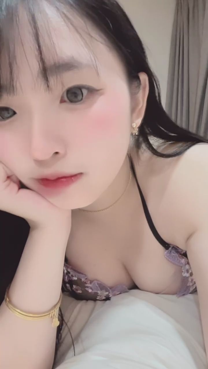 e.e.o.o : 10/28 (三) 今天晚上11點喝酒上播😆
懂得都懂 有喝酒就有表演😈
Babe不要再錯過啦 會後悔呦~
#露臉 #性感 #誘惑 #可愛 #私訊 #生活 #日常 #奶