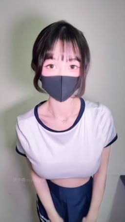 miss11yiyi : 今天休息一天～～ 明天晚上8.準時播 寶貝要記得來看唷😝💋