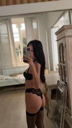 liweiba_ : 我是預言家,昨晚查驗了你的身份,是我的。
#美少女 #美腿 #情趣內衣 #絲襪