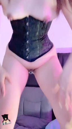 hs5528 : 低鑽母畜拱逼練習😆