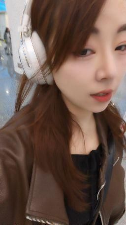 sexybaby5201314 : 今日穿搭#捷运站