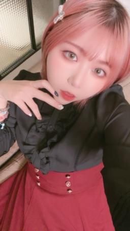 piffydream : 收集比比的各種髮色🩷看看我多會吃手收