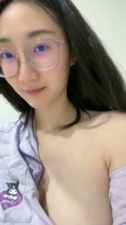 lierbaby : 今天被玩得好舒服🫠🫠🫠太恐怖了
上一次已經虛脫 今天也虛脫🫣
幸好今天Ming沒有來 不然我今天真的完蛋了😂