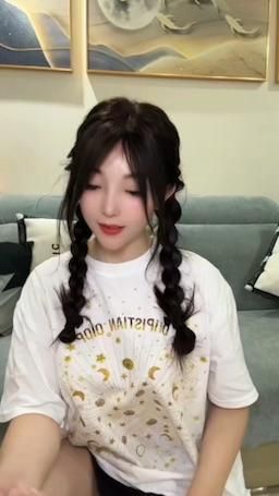 xiaoyu19 : 喜欢我的哥哥，永远幸福快乐，越来越富有
