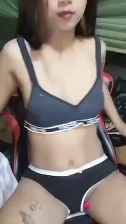 modelll : show nipple 露奶頭