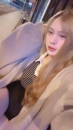 liyeee06 : 很像外國人的娜~~