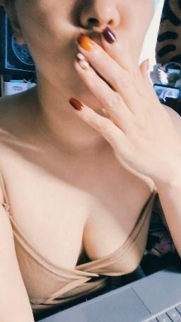 healingtarot_1010 : 早晨的鳥兒好清閒~姐姐向大家問早，祝福大家有個美好的工作日❤️🫶