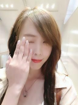 hando_chogua : ❣️大家颱風天要多多注意安全呦🌟~
雖然很多人放颱風假🥹
但柚柚依然要工作🥹
因為台中以下的百貨依然正常營業,晚點要出發去鎮守了🤣
雖然還沒辦法開播跟大家見面~今天先送上柚柚瘦的時候的長髮影片(這下你們該相信我真的再減肥了吧🫣)😘柚柚下禮拜就會出現了😳🫣🫣