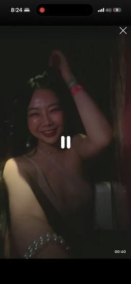  : 天啊‼️這女孩🚾在我面前🚽噓噓聲😅就這樣🤦‍♀️女孩們的私密聚會！補抓到最放電的絕美瞬間，你被電到了嗎？😍 #自拍 #閨蜜 #性感 #小房間 #誘惑 #鵝鵝鵝 笑成這樣啦🤣