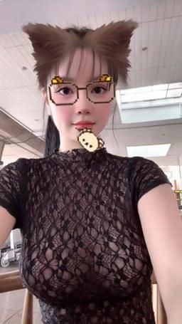 __kiss_ : 你孤身一人,我也感到孤單。 😜