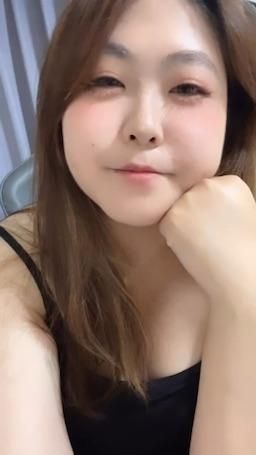 just_552.00001 : 💚有喜歡唱歌的寶嗎？
8月開播，歡迎你們來點歌一起歡唱🎤
曲風大多都是中文抒情、台語抒情，英文不難的應該也可以？🤣