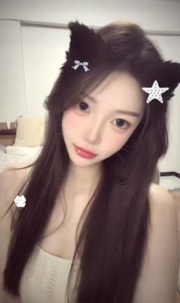 babyeah : 小貓能有什麼壞心思呢😈