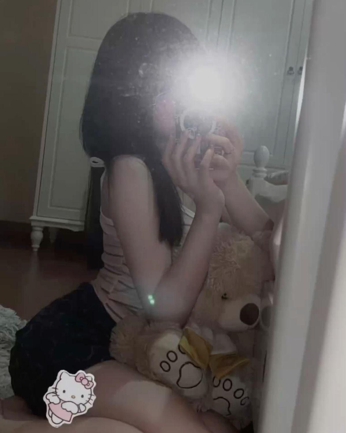 bimngon : 飛吻連發！捕捉女孩的甜美心動瞬間 😘 #飛吻 #女友感 #心動