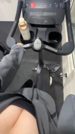 hannawuu : 這種身材在健身房會受歡迎嗎😜