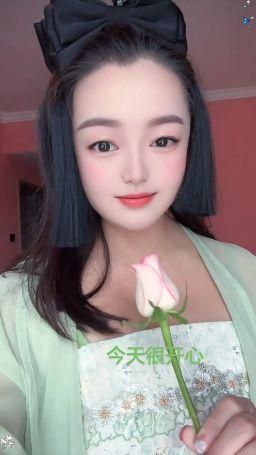 lonepaw8034 : 拥有今天，就好好享受今天，来日并不方长，些刻即是最好的