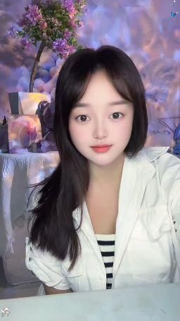 lonepaw8034 : 低头见尘埃，抬头见花开。你的心态，就是你的命运。