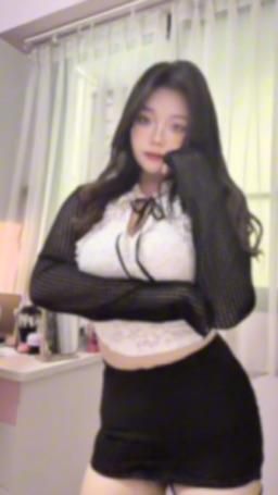 imcc9 : POV:你只是剛好滑到一首順耳的歌