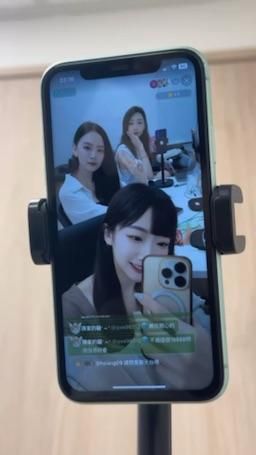 ___yaochen___ : 9/14晚上10點！
一樣是吵得要死的我們🤣