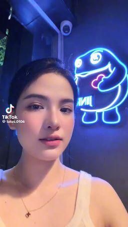  : anh thích em gái nào 😋