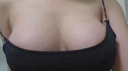  : Can you guess if my nipples are pink?💗