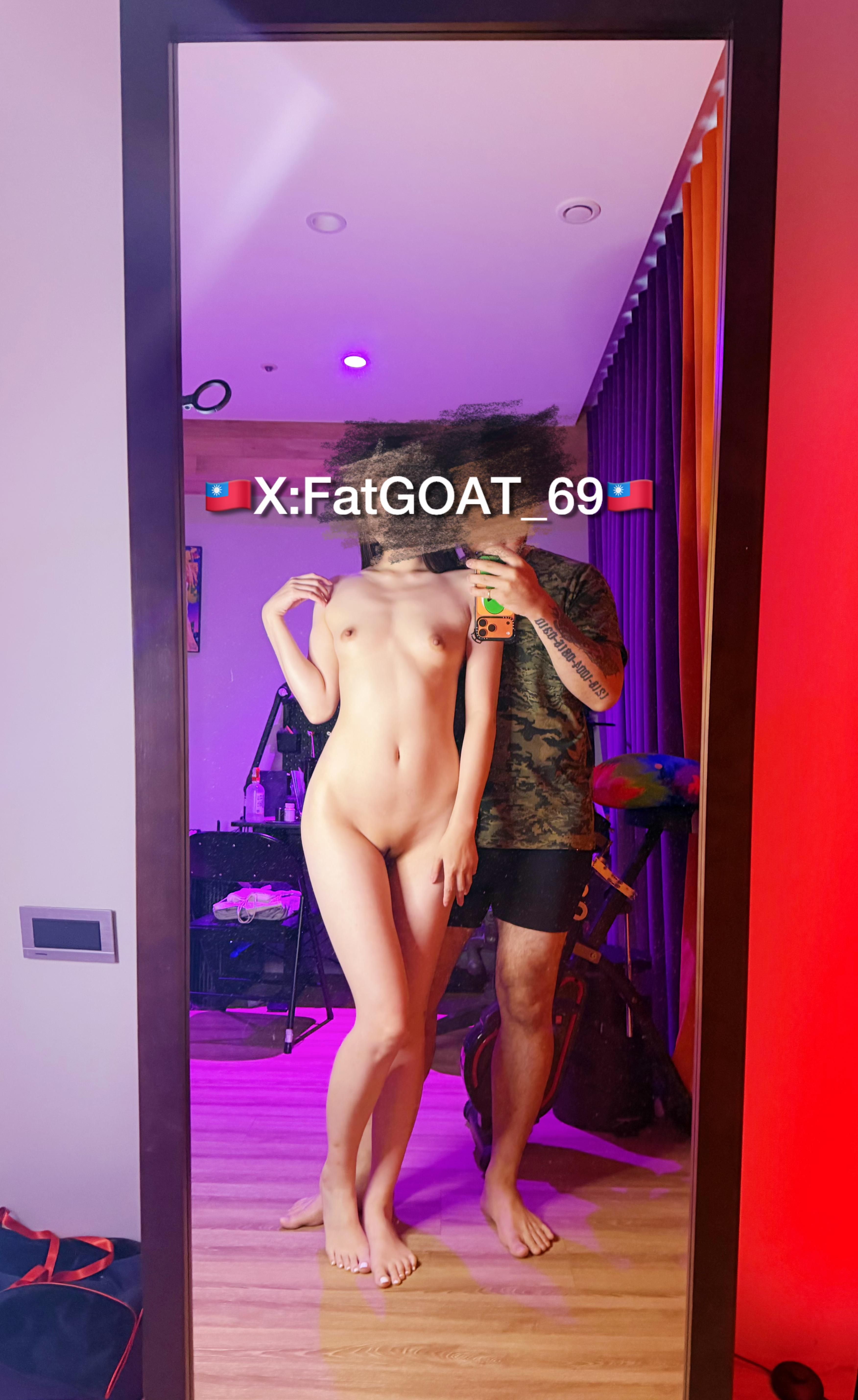  : 新加入swag的主播 @molly515 來愛愛給大家看了