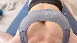 angelsam6699 : Salty sweat, soft tits — do you love it?
咸咸的汗，软软的奶，你爱吗？