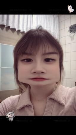 ccsusu : 點一下頭變可愛😆今日休播唷