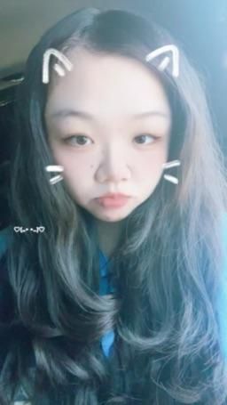  : 在聯絡的✈️接送專車上囉
路上囉