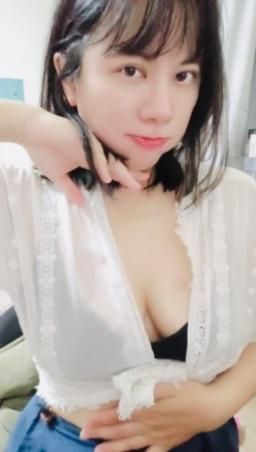  : 耍萌😻愛撫愛愛愛愛了
#樂樂#乳溝#露臉#腋下#性感#安撫