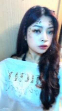 bella87 : 10/26-10/28 
開播時間21:00-23:00
大家記得來跟我一起互動唷✨
by the way..
這次萬聖節裝扮是🐯
有像嗎😆？