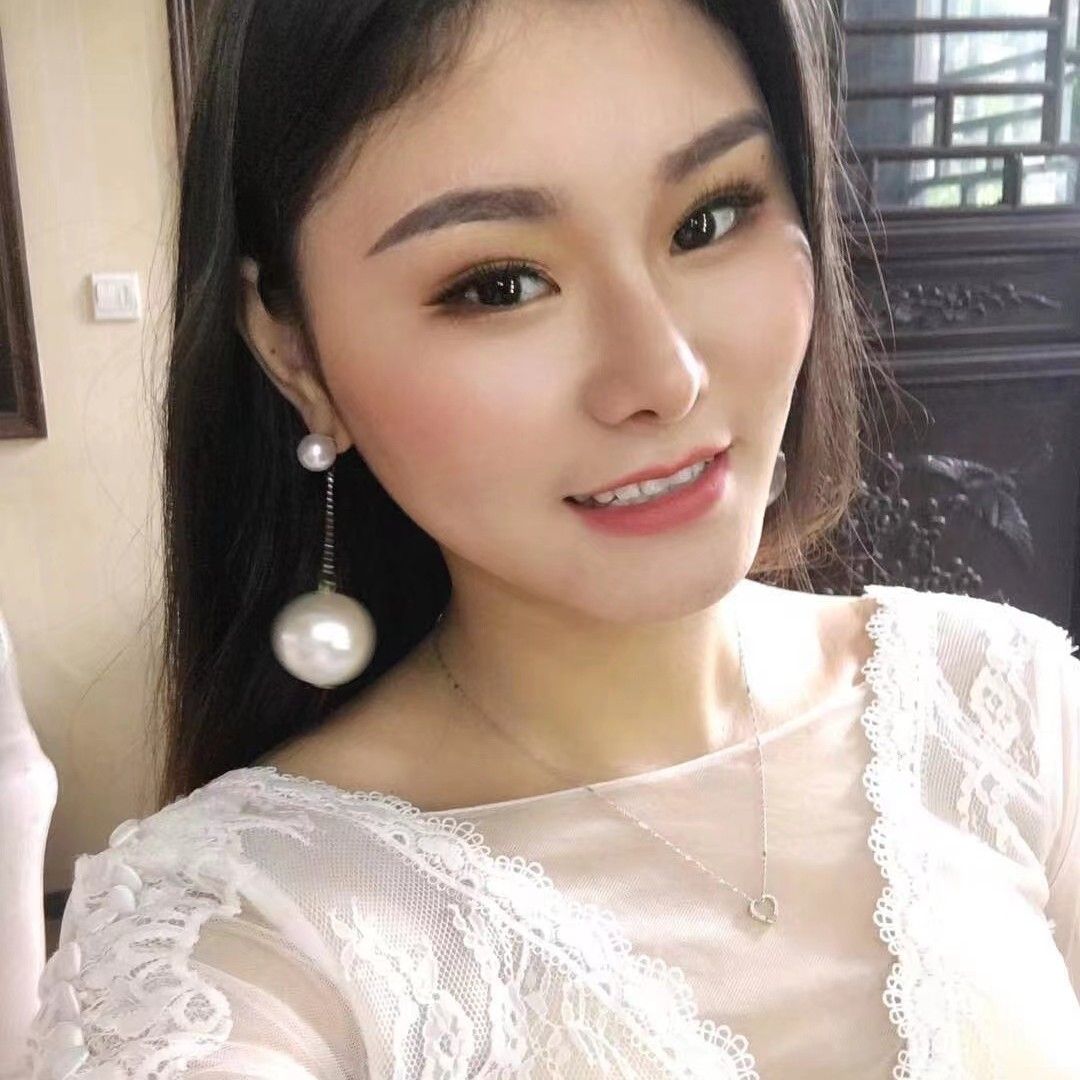 bella_yi's avatar