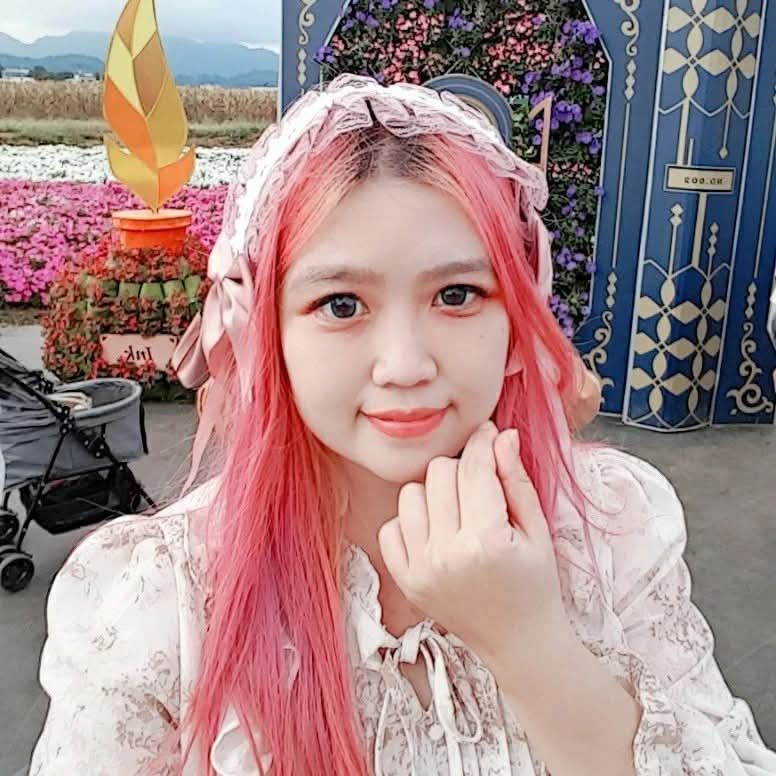 pinkcats's avatar