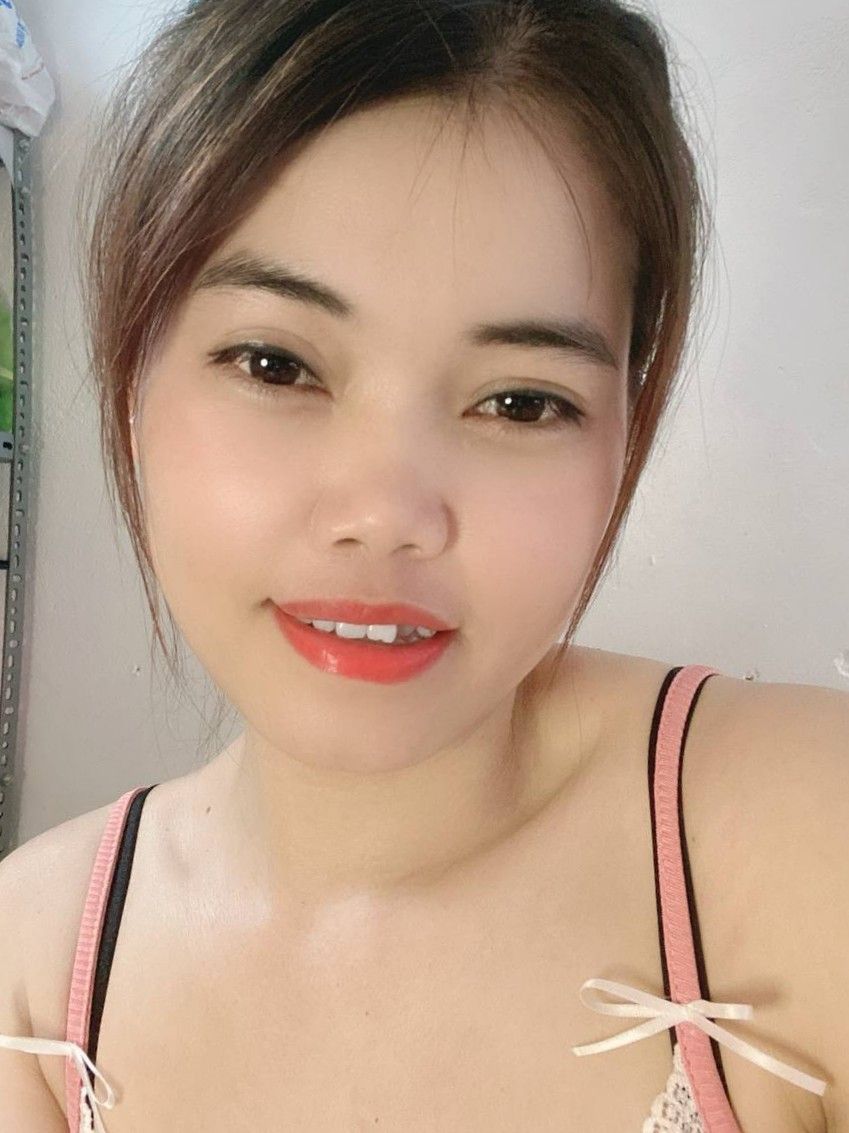 elly_tran's livestream snapshot
