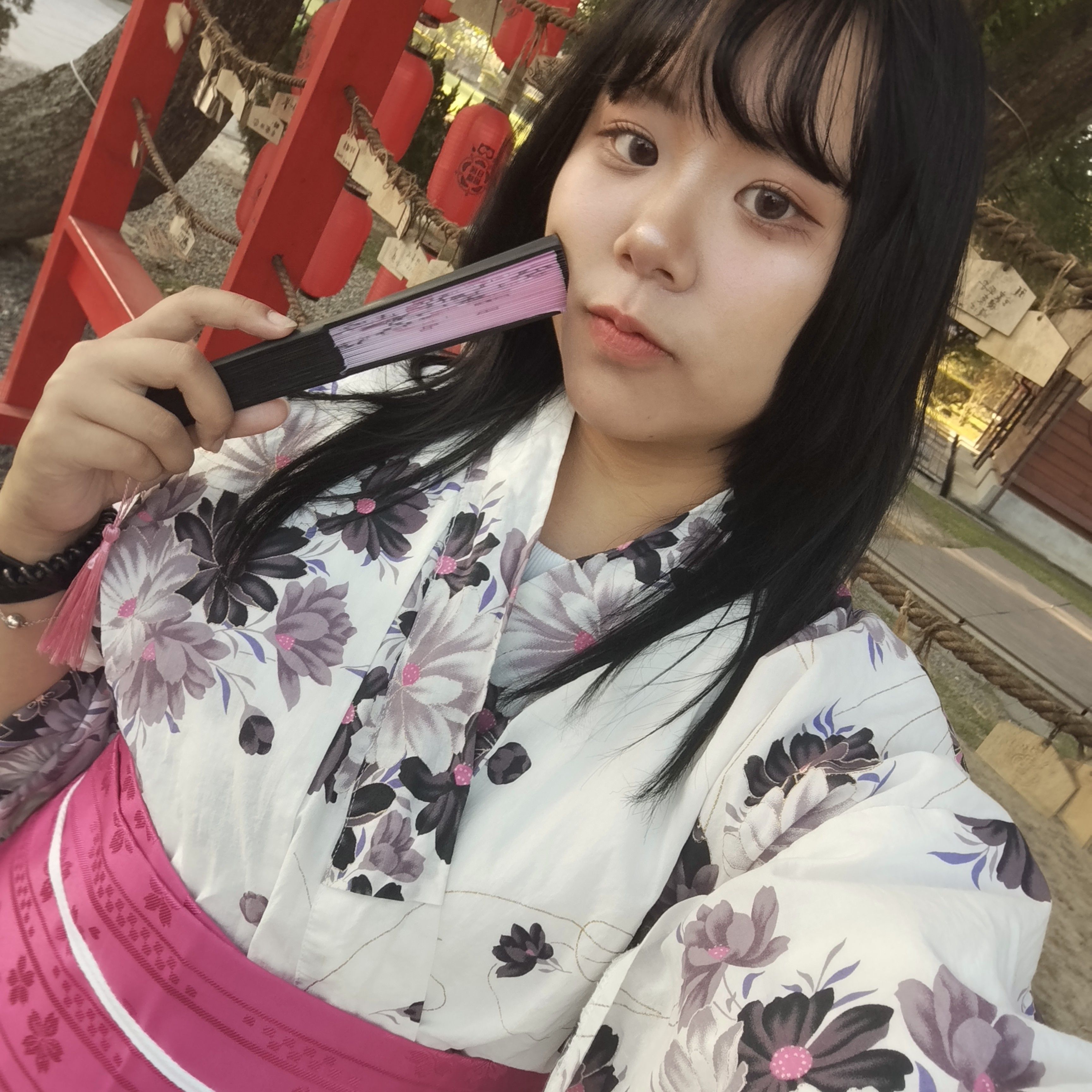 little._.gold._.fish's avatar