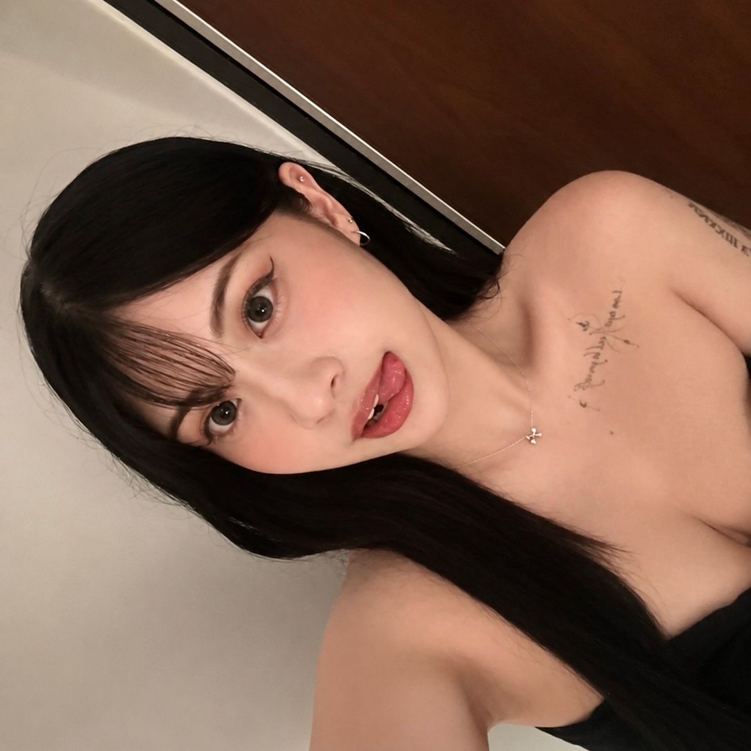 1n__ivy24's avatar